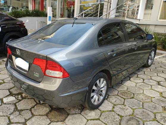 HONDA CIVIC 1.8 LXL 16V FLEX 4P MANUAL HONDA CIVIC 1.8 LXL 16V FLEX 4P MANUAL